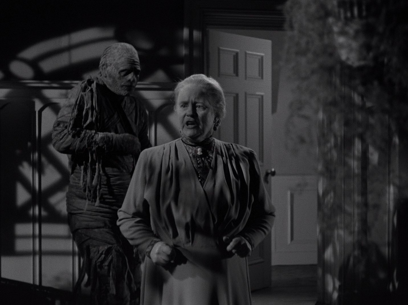 The Mummy's Tomb (1942) —  shot,  lighting