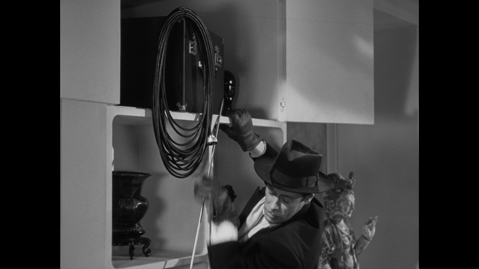 Unfaithfully Yours (1948) —  shot,  lighting