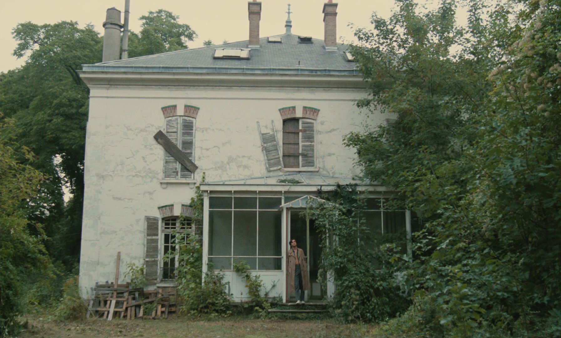 Peril (1985) —  shot,  lighting