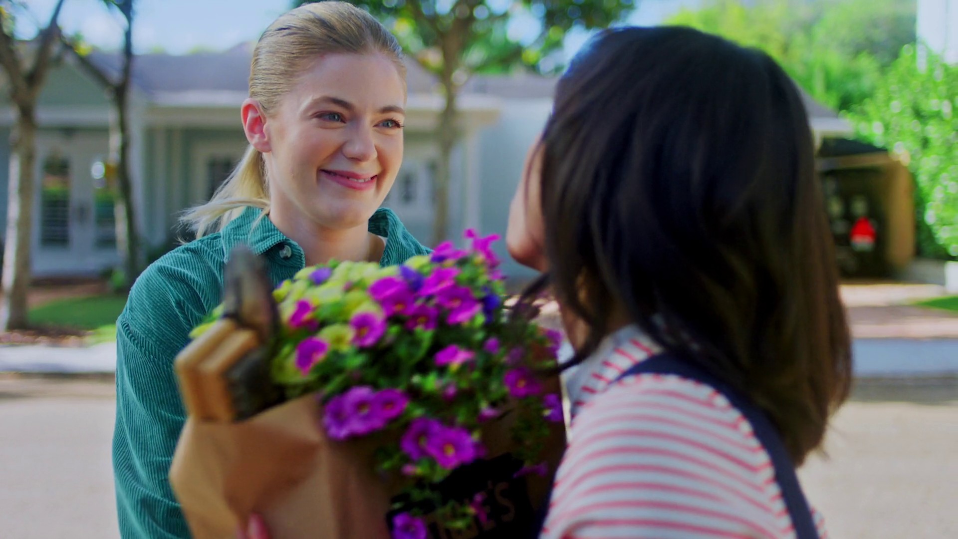 Instacart x Lowes: Summer Hosting (2023) —  shot,  lighting
