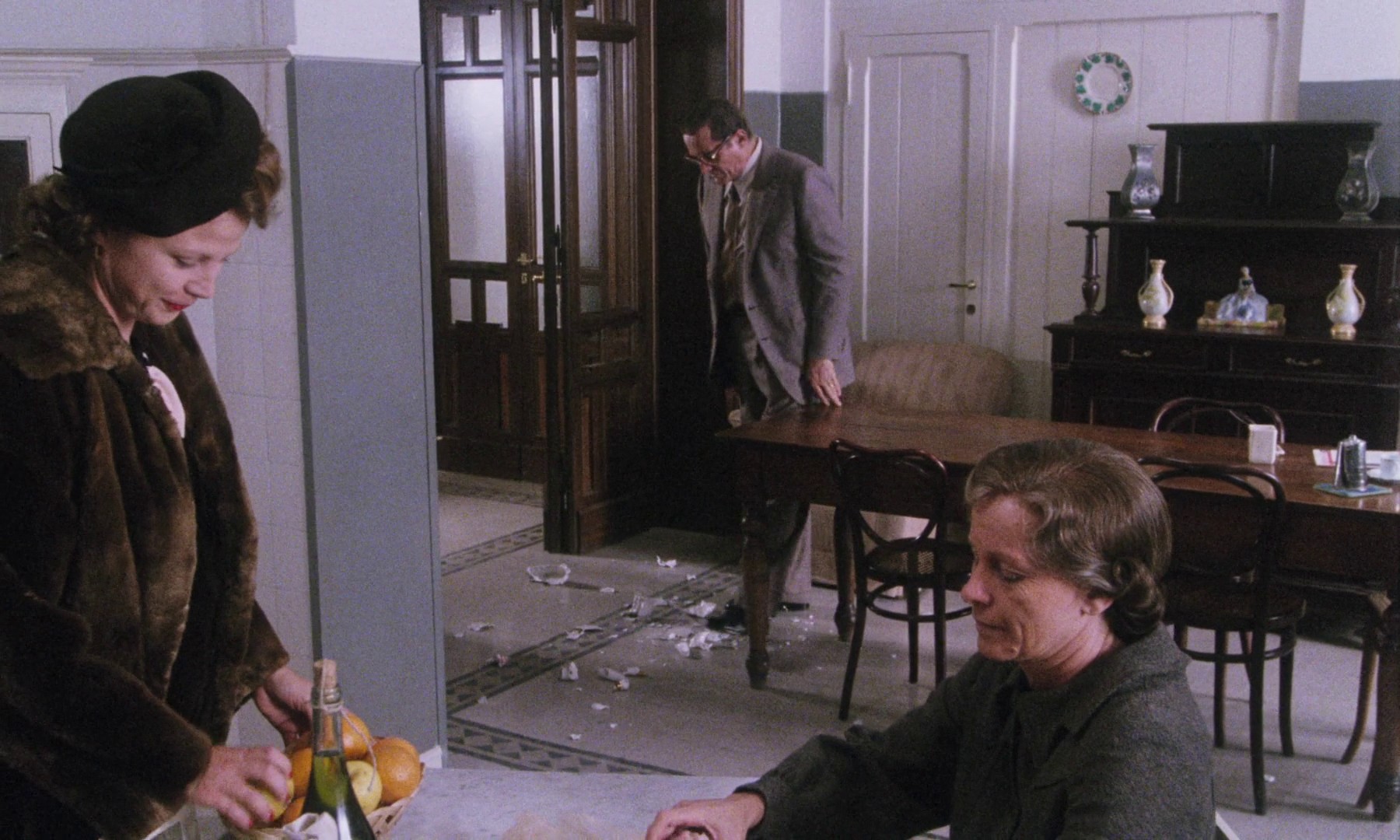 The Family (1987) —  shot,  lighting