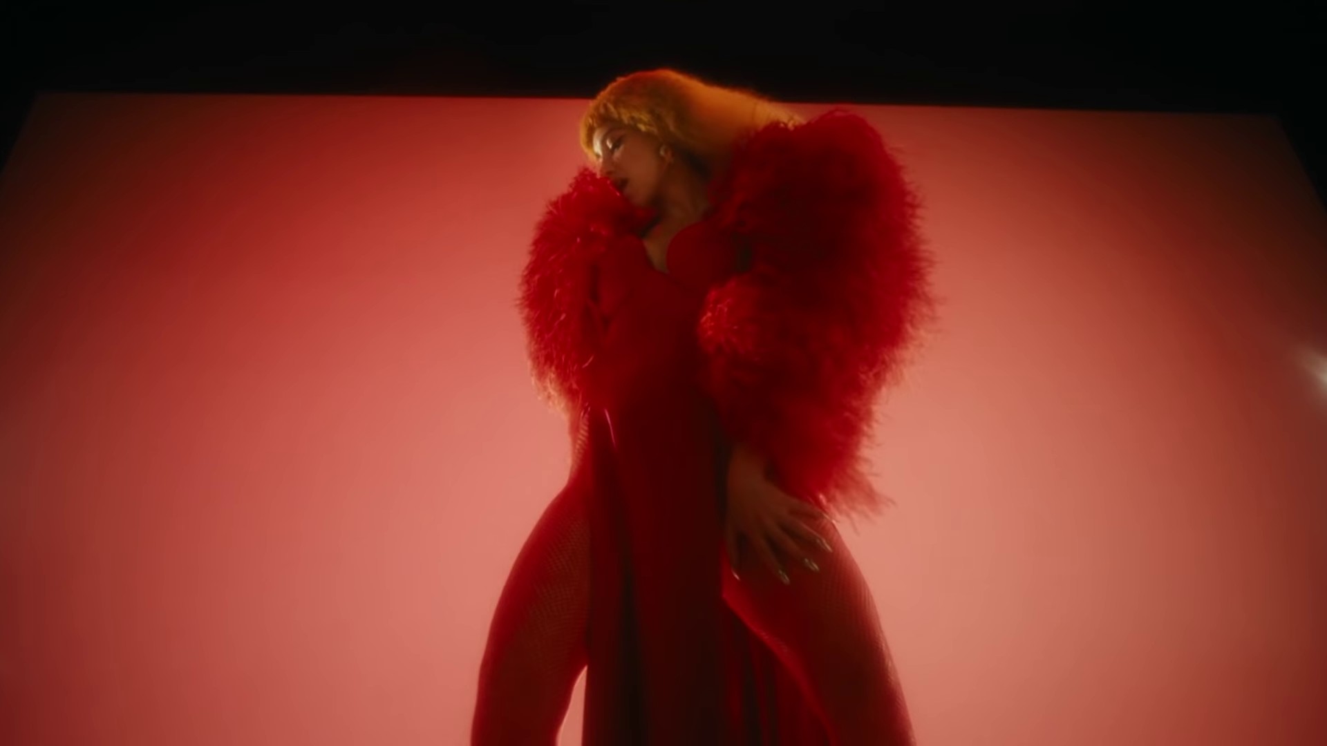 24 Hours (2021) —  shot,  lighting