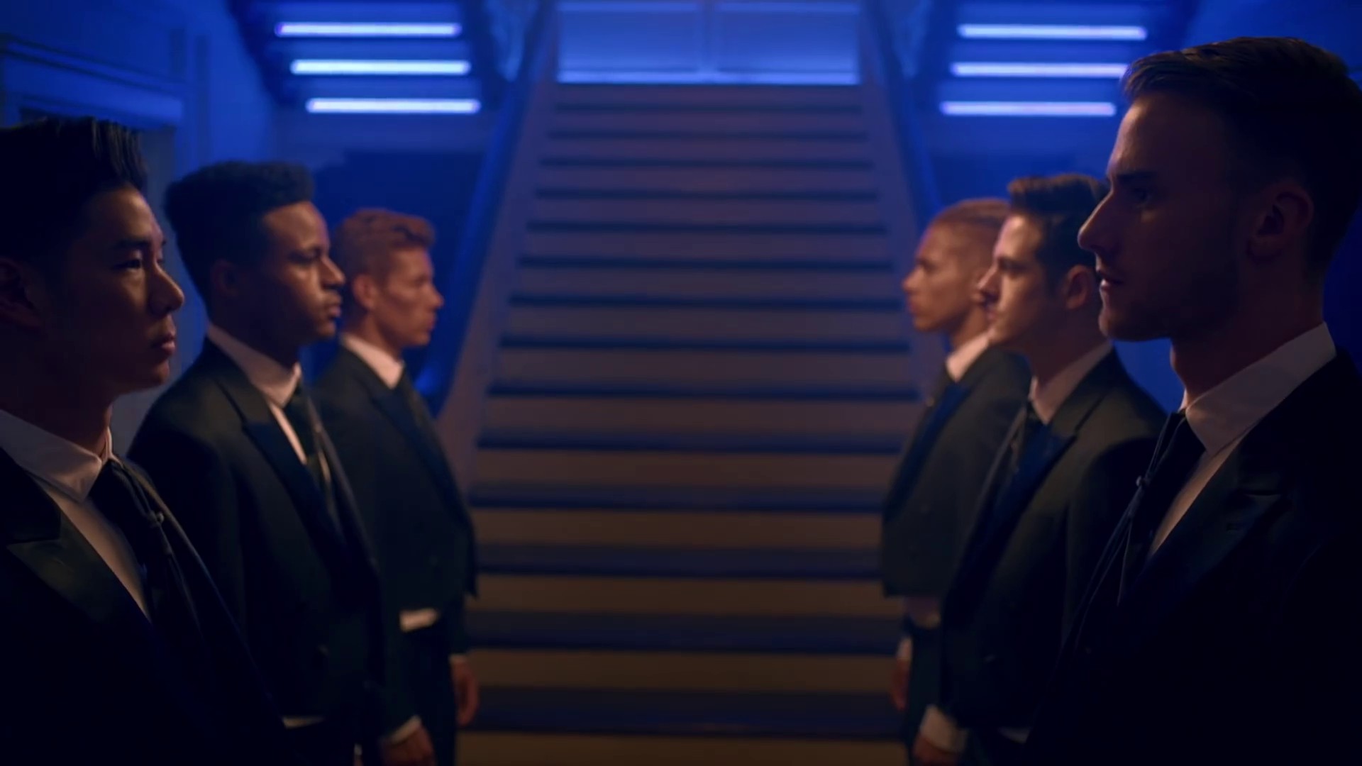 Indigo  (2019) —  shot,  lighting