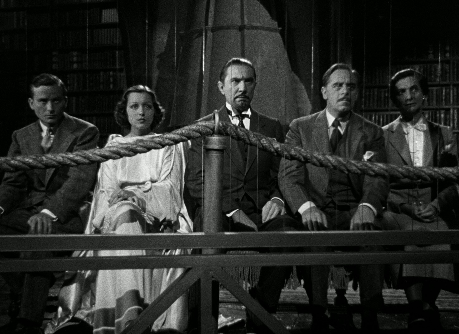 The Phantom Creeps (1939) —  shot,  lighting