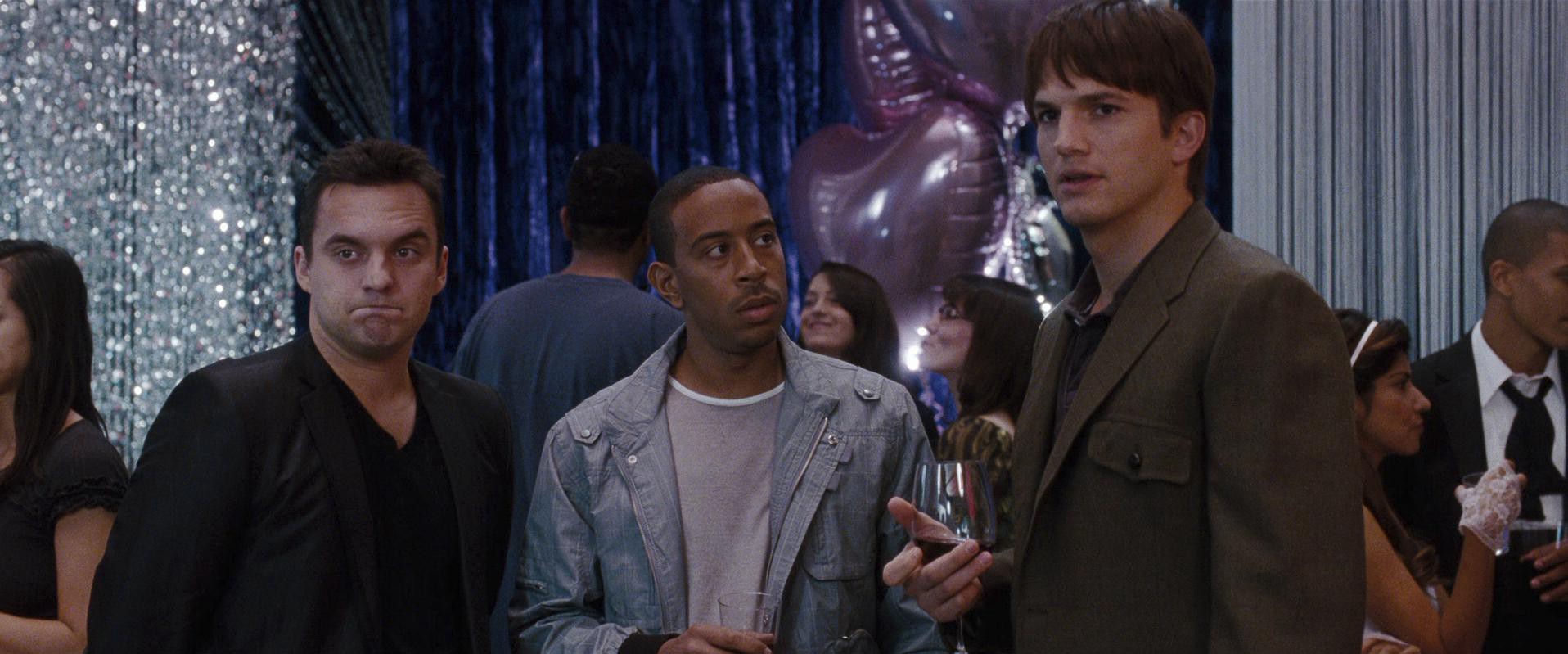 No Strings Attached (2011) —  shot,  lighting