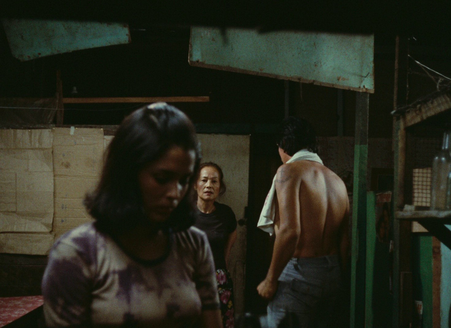 Insiang (1976) —  shot,  lighting