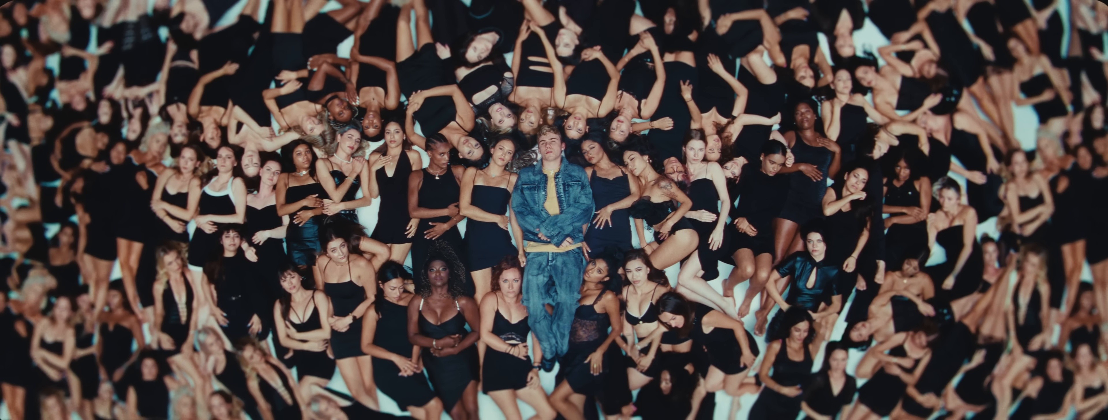 APEROL SPRITZ (2024) —  shot,  lighting