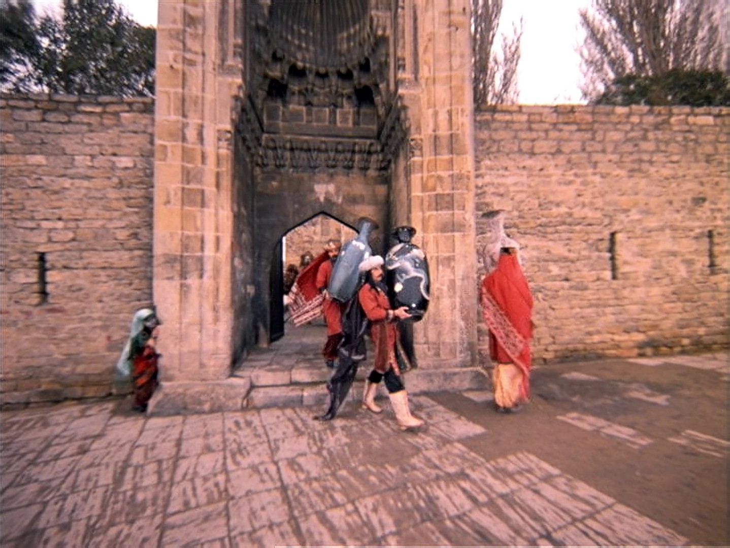 The Legend of Suram Fortress (1986) —  shot,  lighting