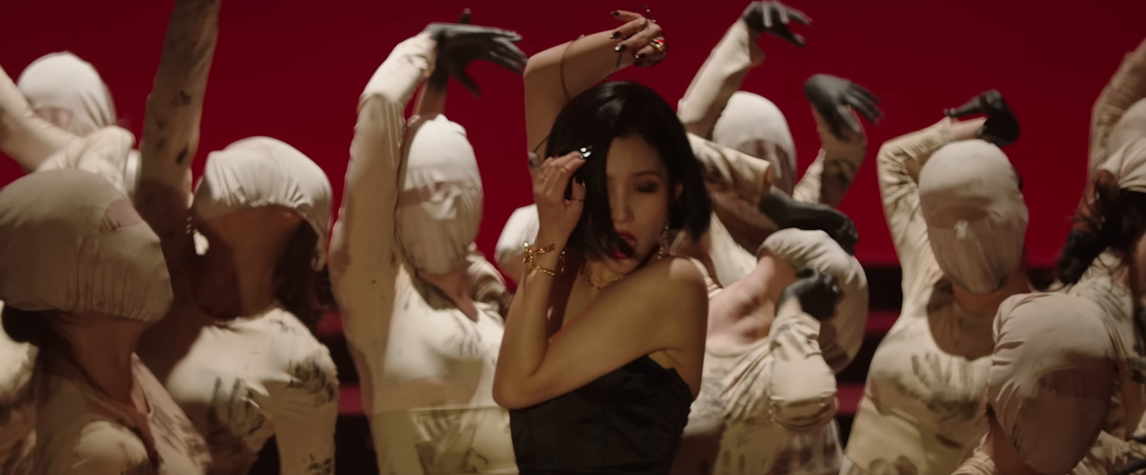 Oh my god (2020) —  shot,  lighting