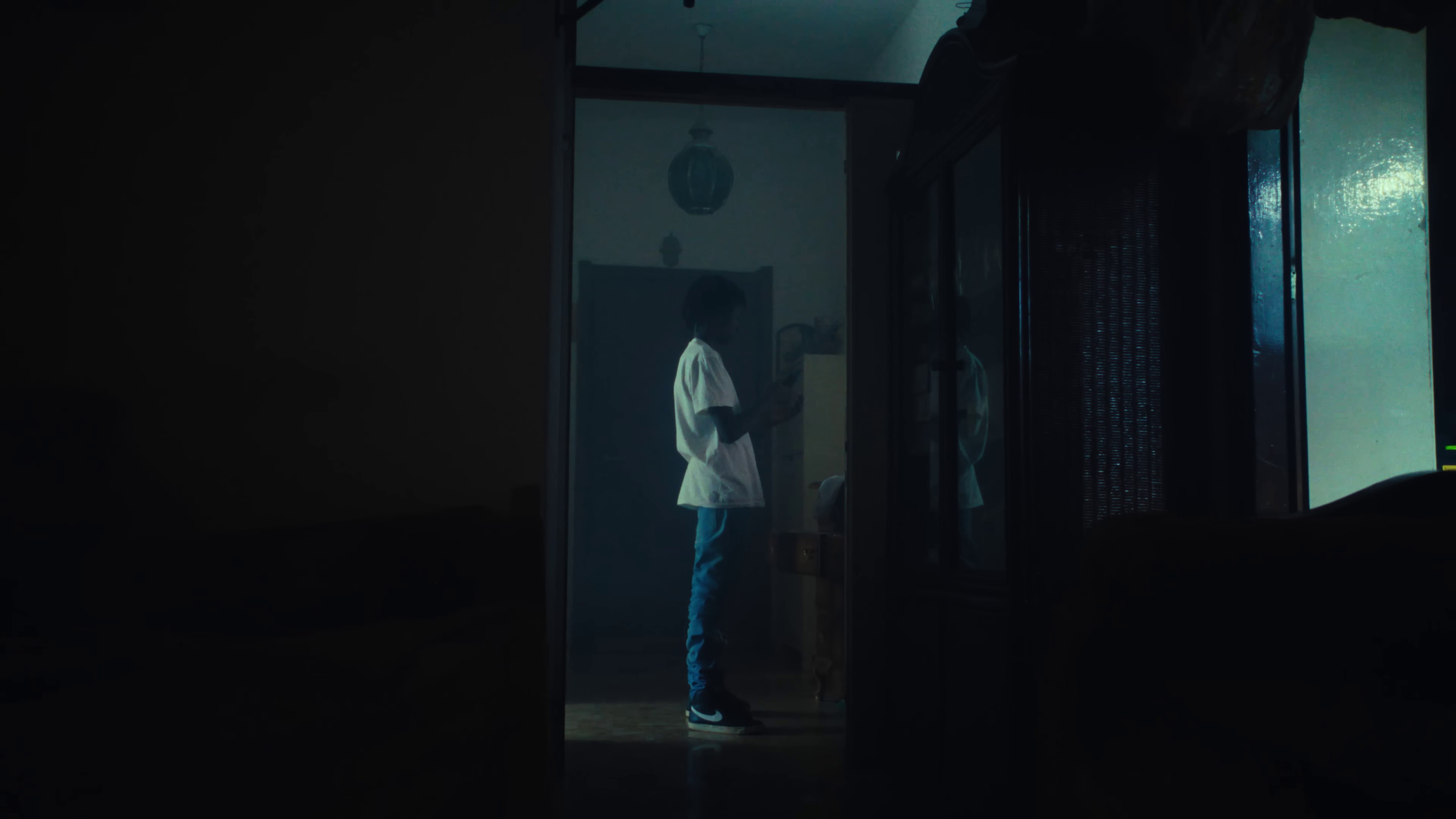 Tennessee  (2022) —  shot,  lighting