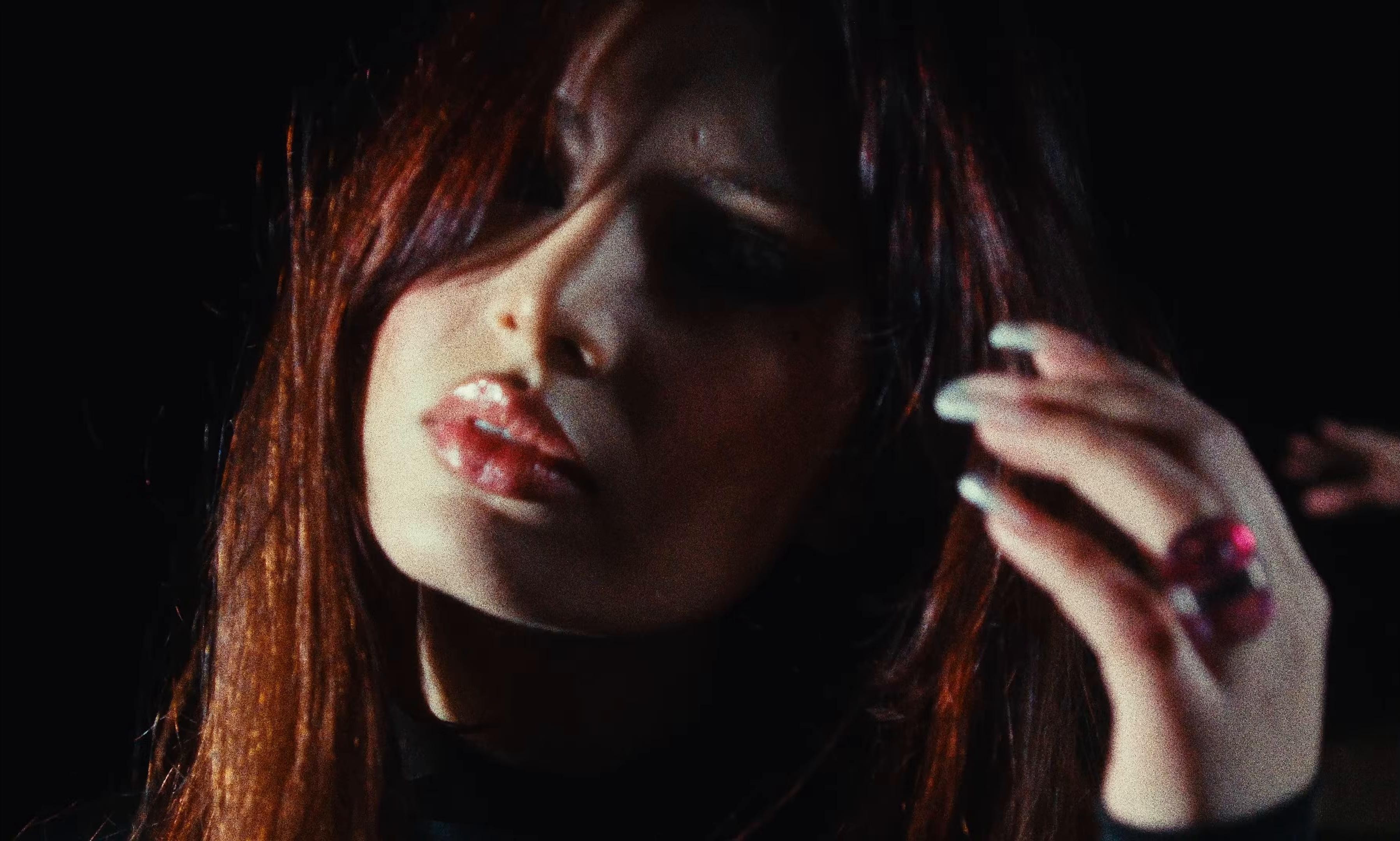 PARAPLUI (2025) —  shot,  lighting