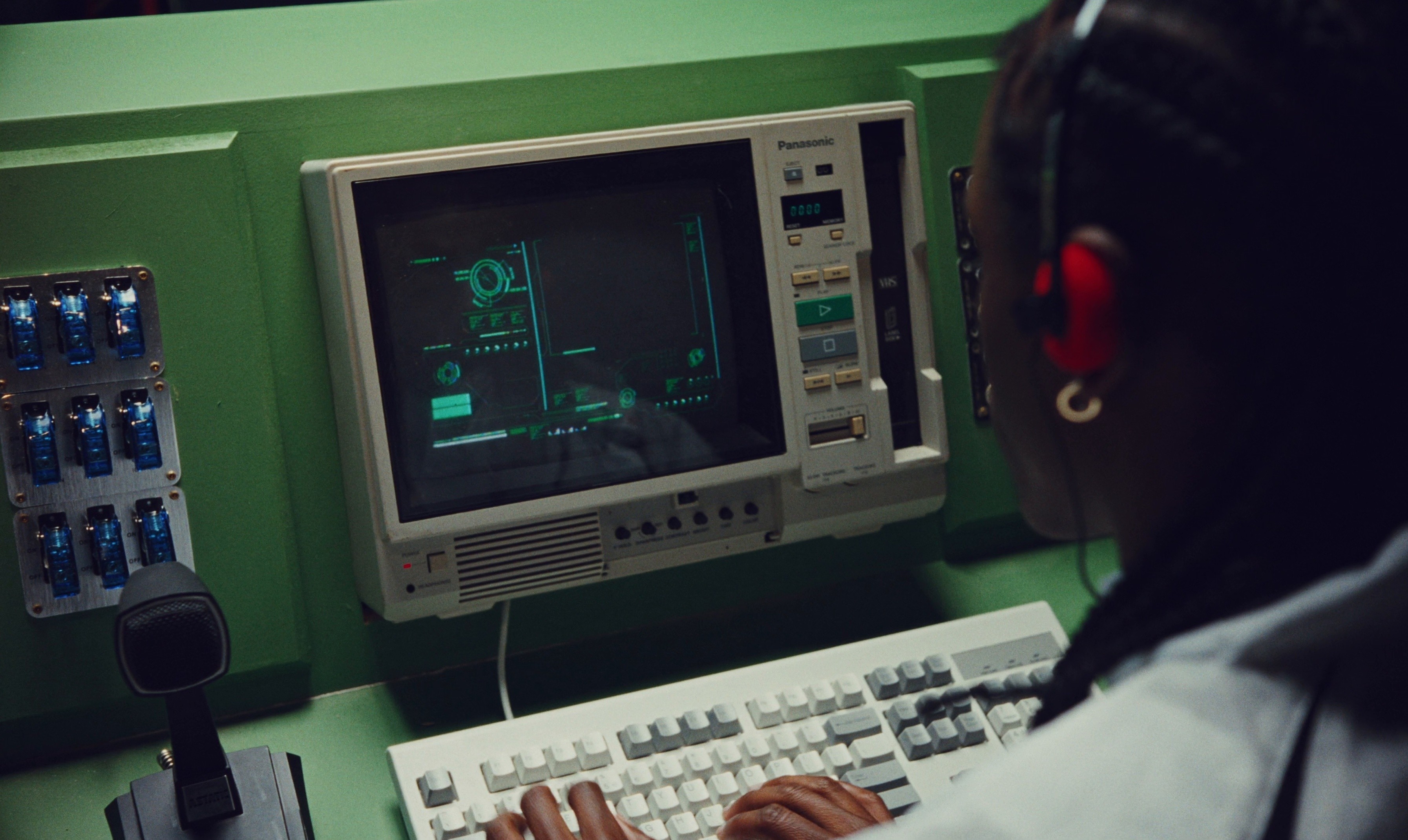 BANDITxASICS - NOVABLAST (2025) —  shot,  lighting