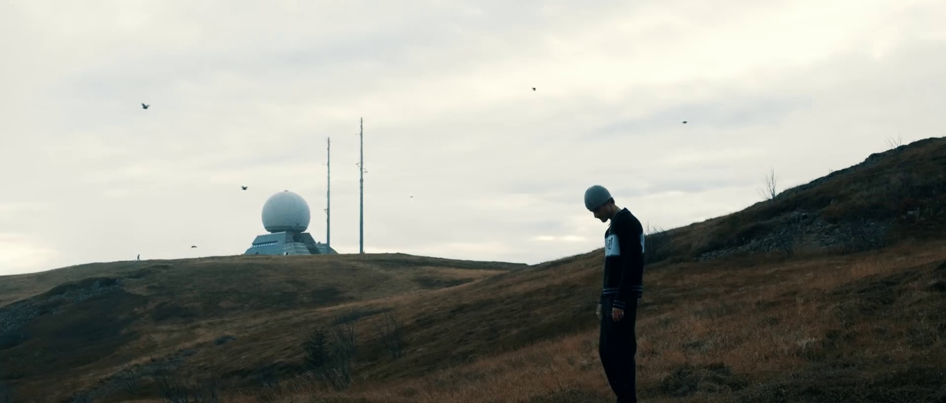 Efferalgan (2022) —  shot,  lighting