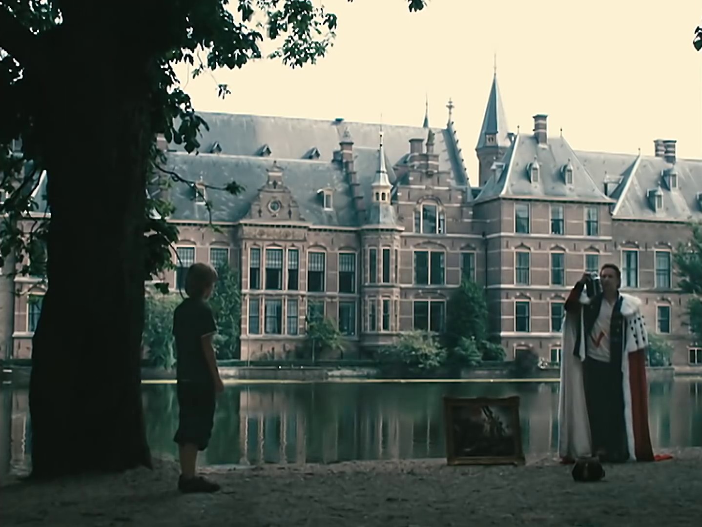 Viva La Vida  (2008) —  shot,  lighting