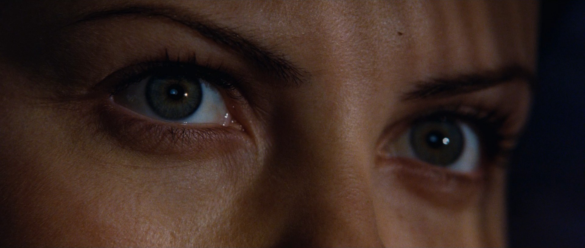 Æon Flux (2005) —  shot,  lighting