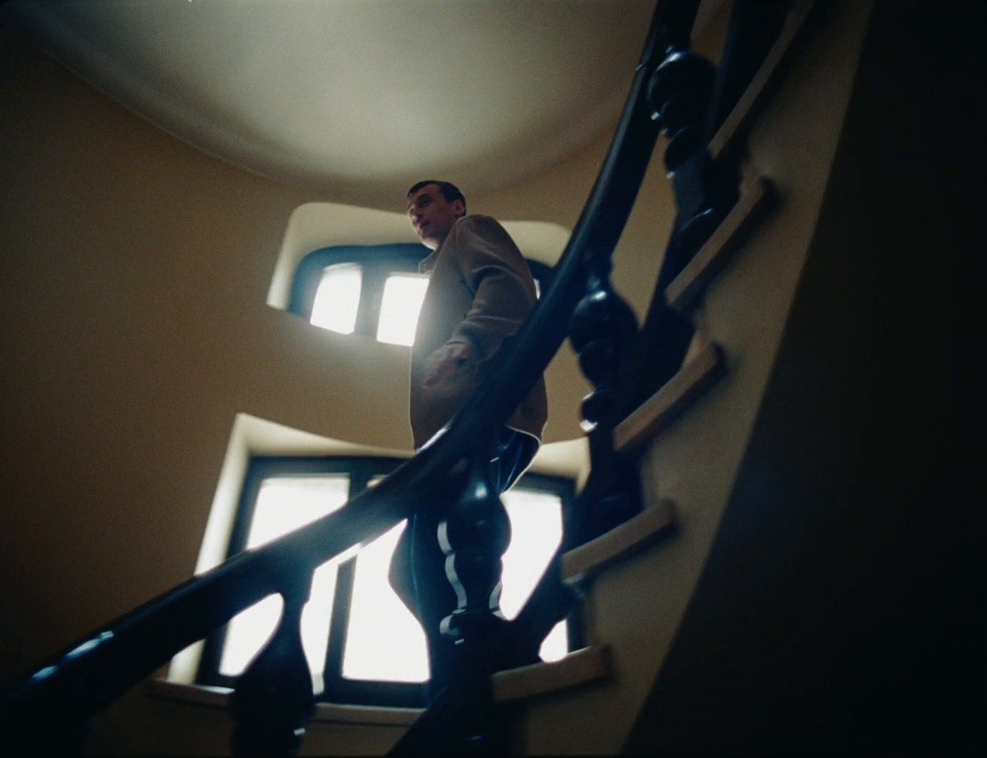 GUCCI - MEN SS25 - SHOW TEASER (2024) —  shot,  lighting