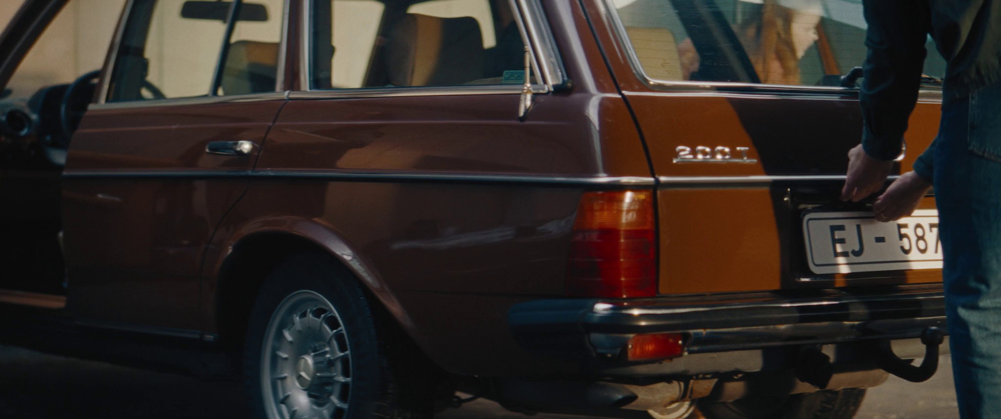 McDonalds || Kitchens On Vacation (2024) —  shot,  lighting