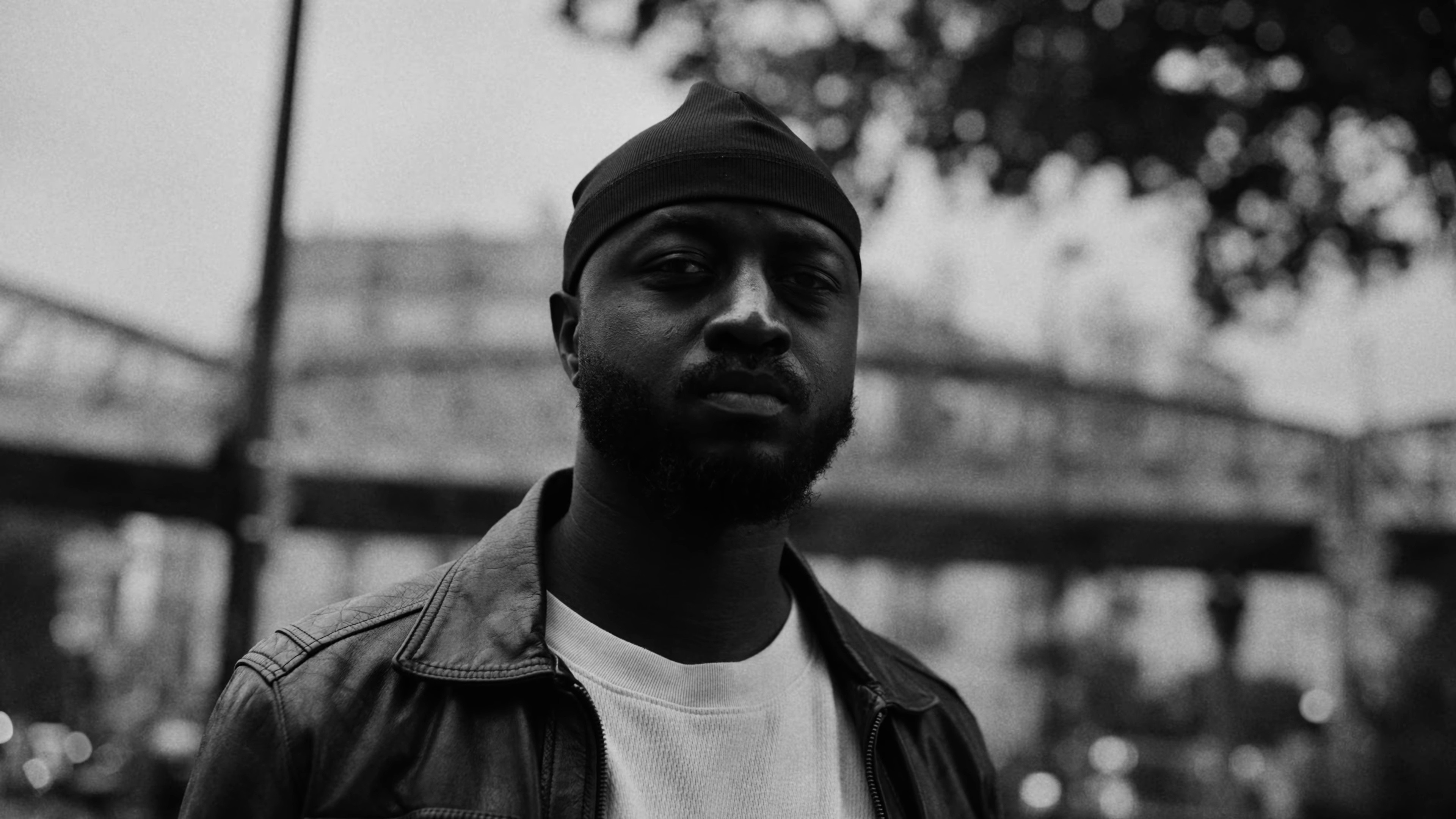 UNE GRENADE OU UN FRUIT ? (2025) —  shot,  lighting