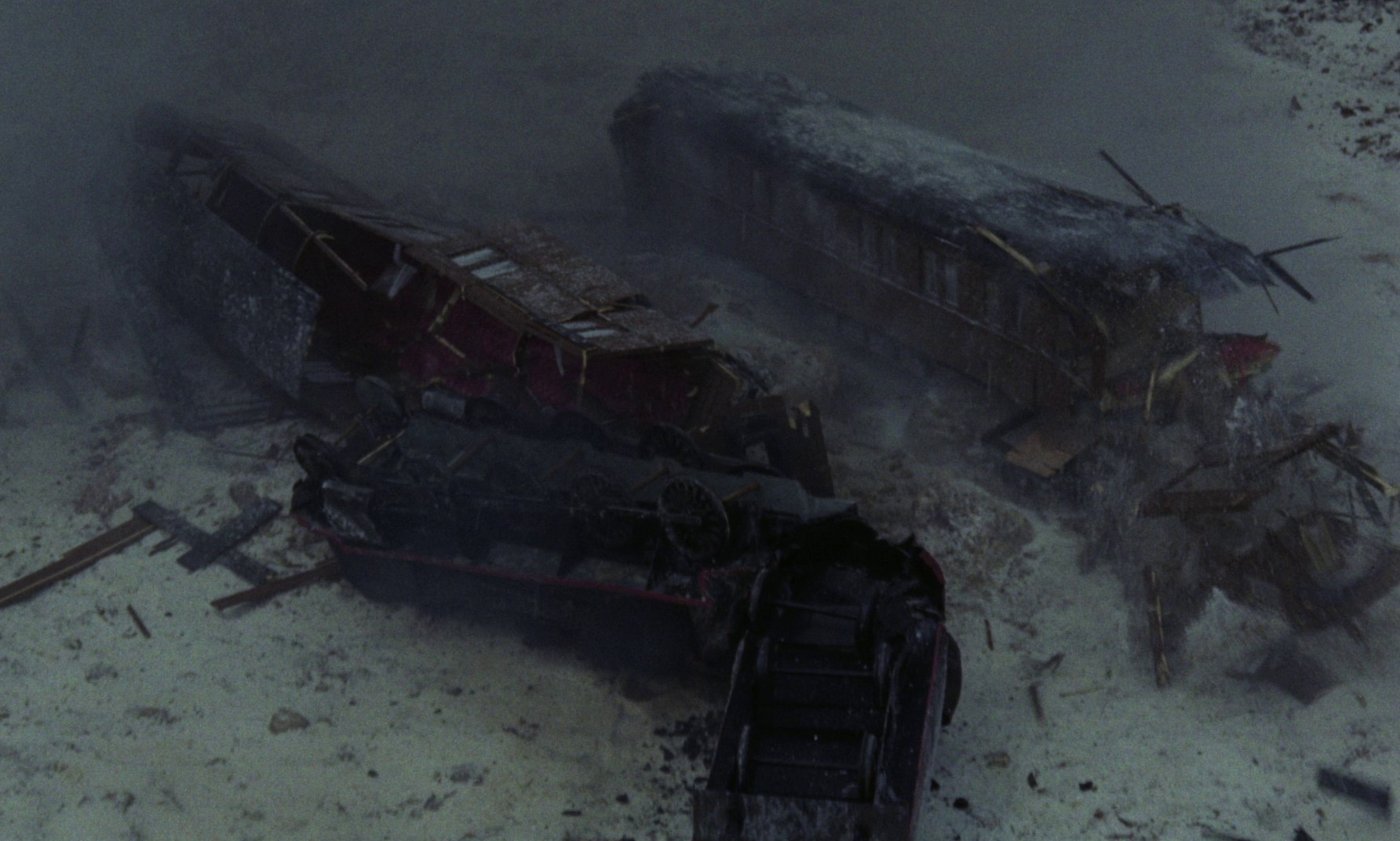 Horror Express (1972) —  shot,  lighting