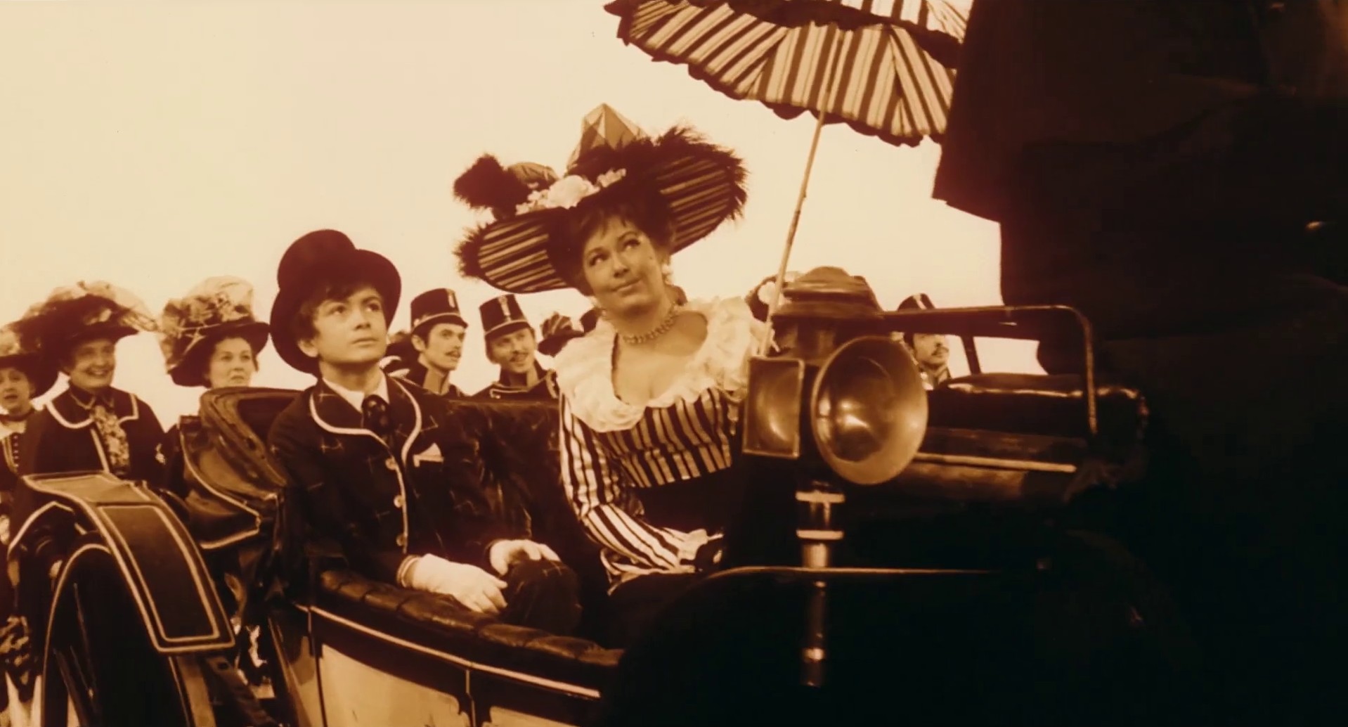 The Stolen Airship (1967) —  shot,  lighting