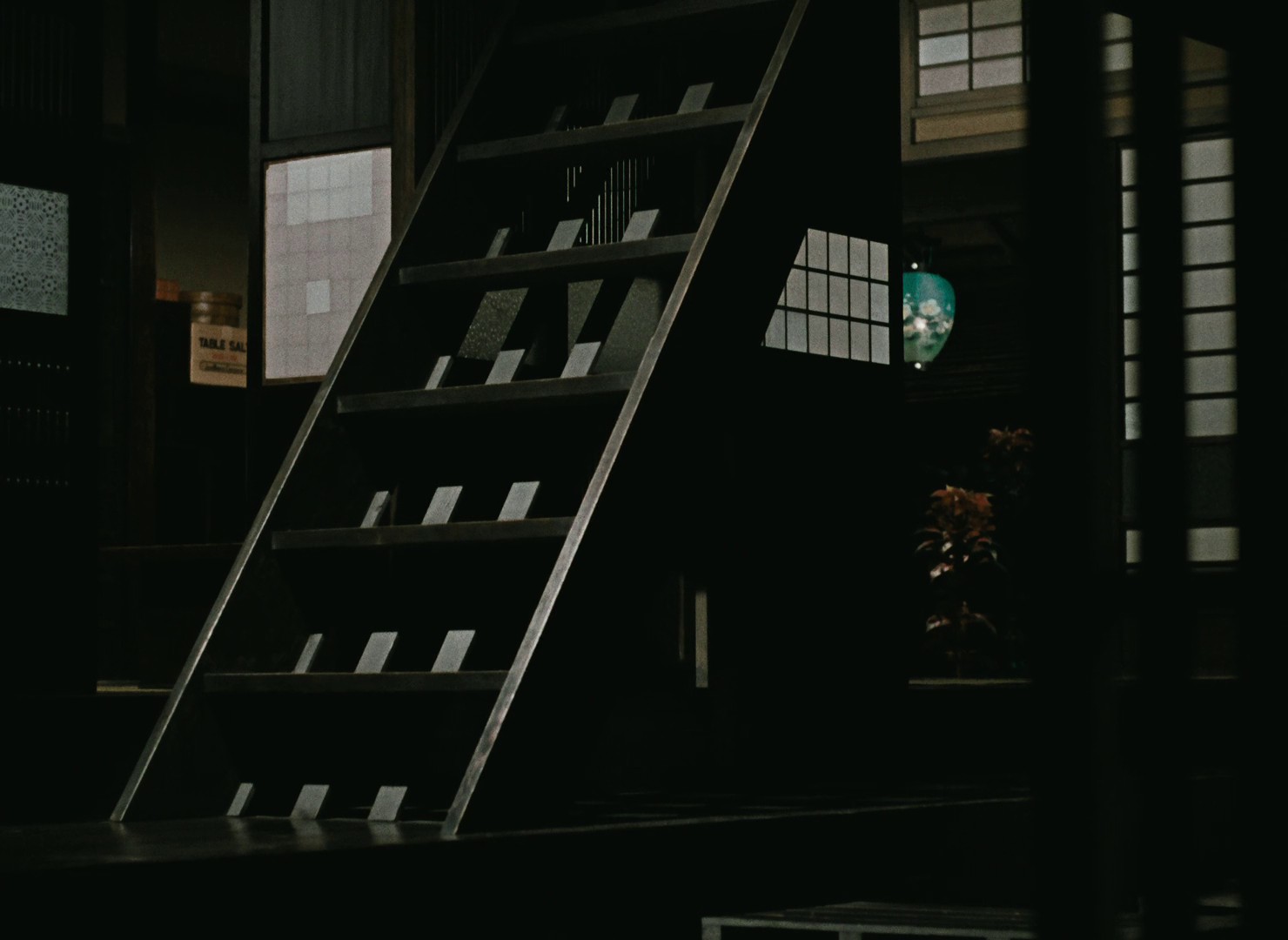 Floating Weeds (1959) —  shot,  lighting