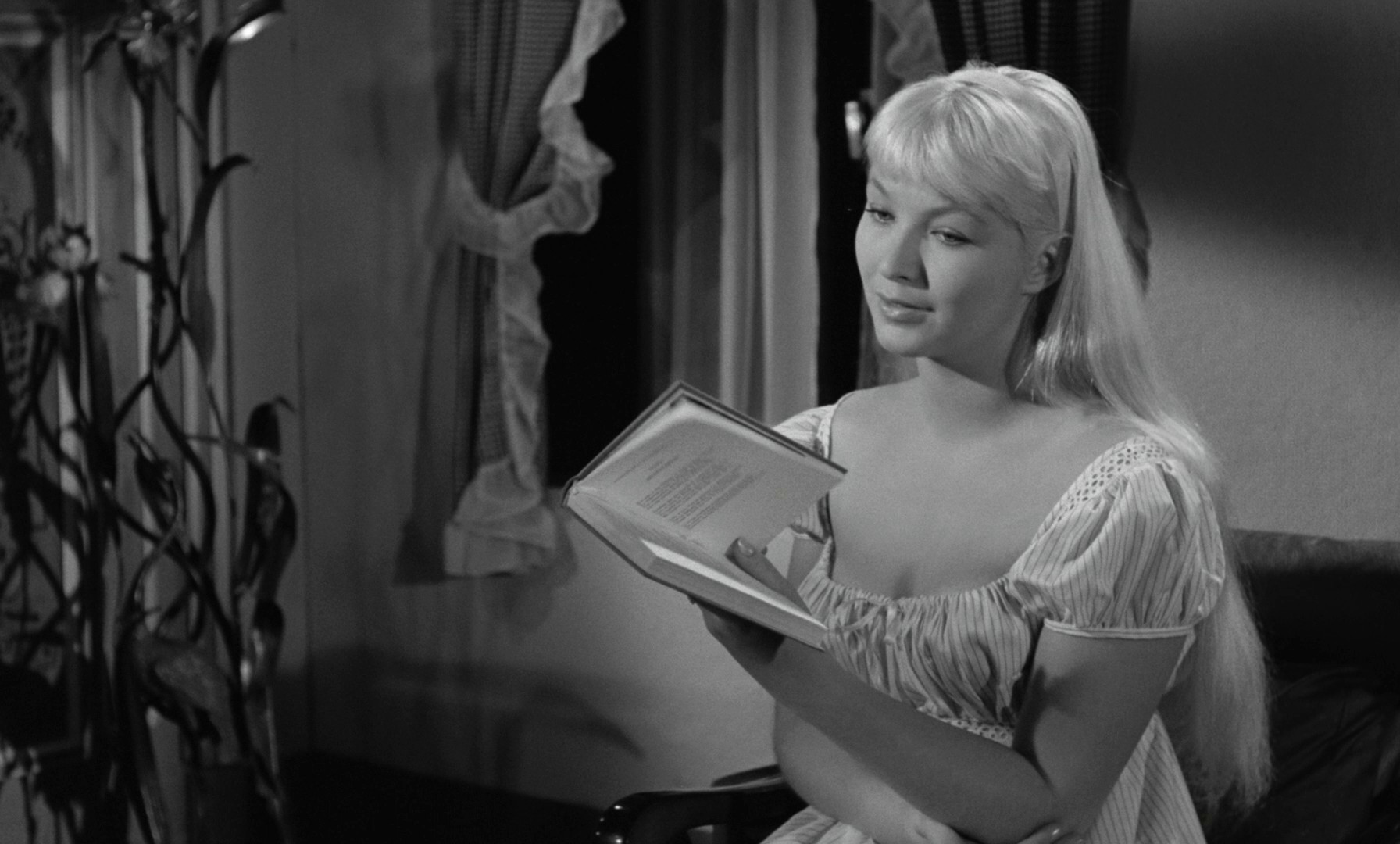 Night Is Not for Sleep (1958) —  shot,  lighting