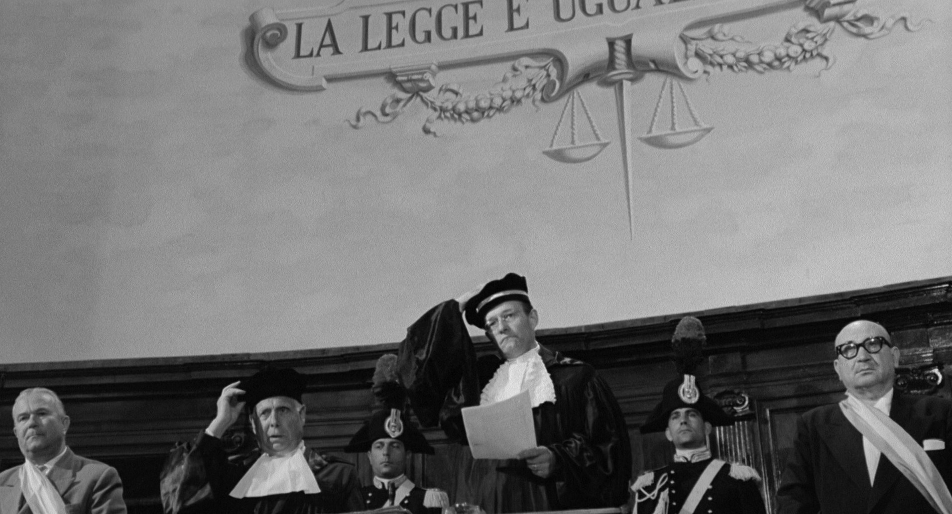 Divorce Italian Style (1961) —  shot,  lighting