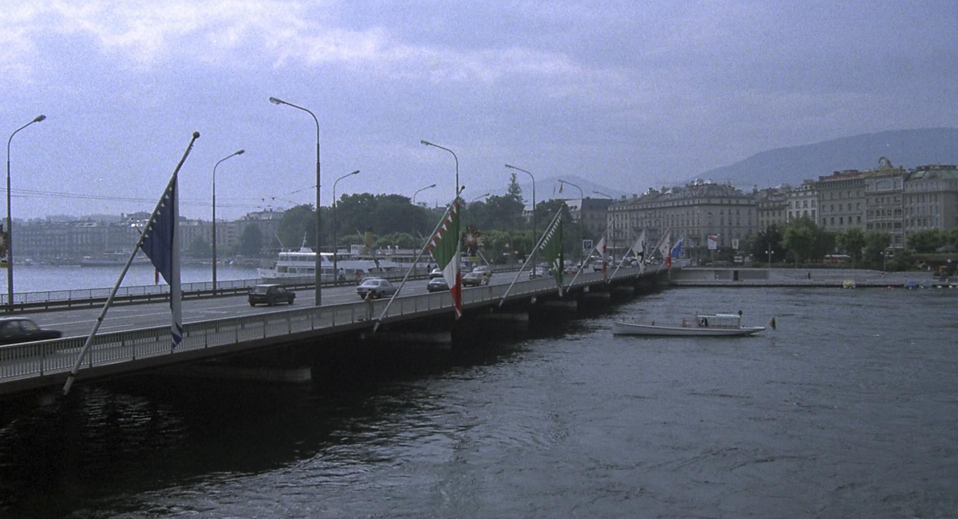 Dirty Rotten Scoundrels (1988) —  shot,  lighting