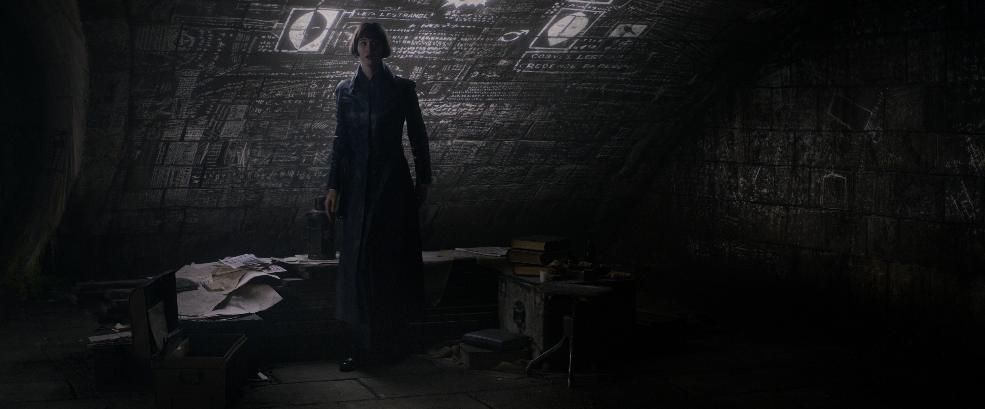 Fantastic Beasts: The Crimes of Grindelwald (2018) —  shot,  lighting