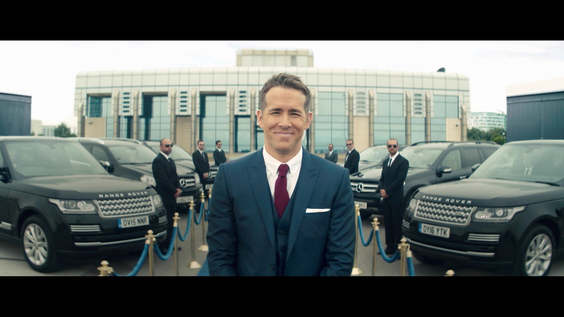 The Hitman's Bodyguard (2017) —  shot,  lighting