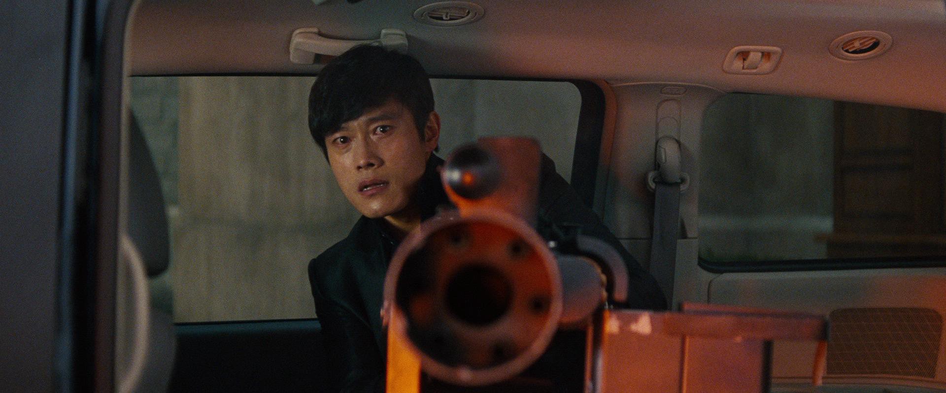 RED 2 (2013) —  shot,  lighting