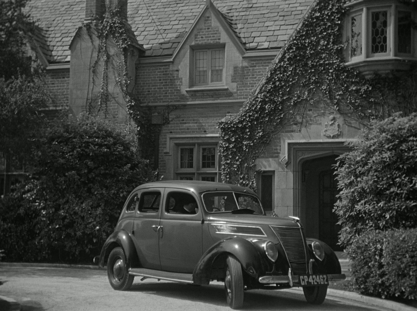 My Name Is Julia Ross (1945) —  shot,  lighting