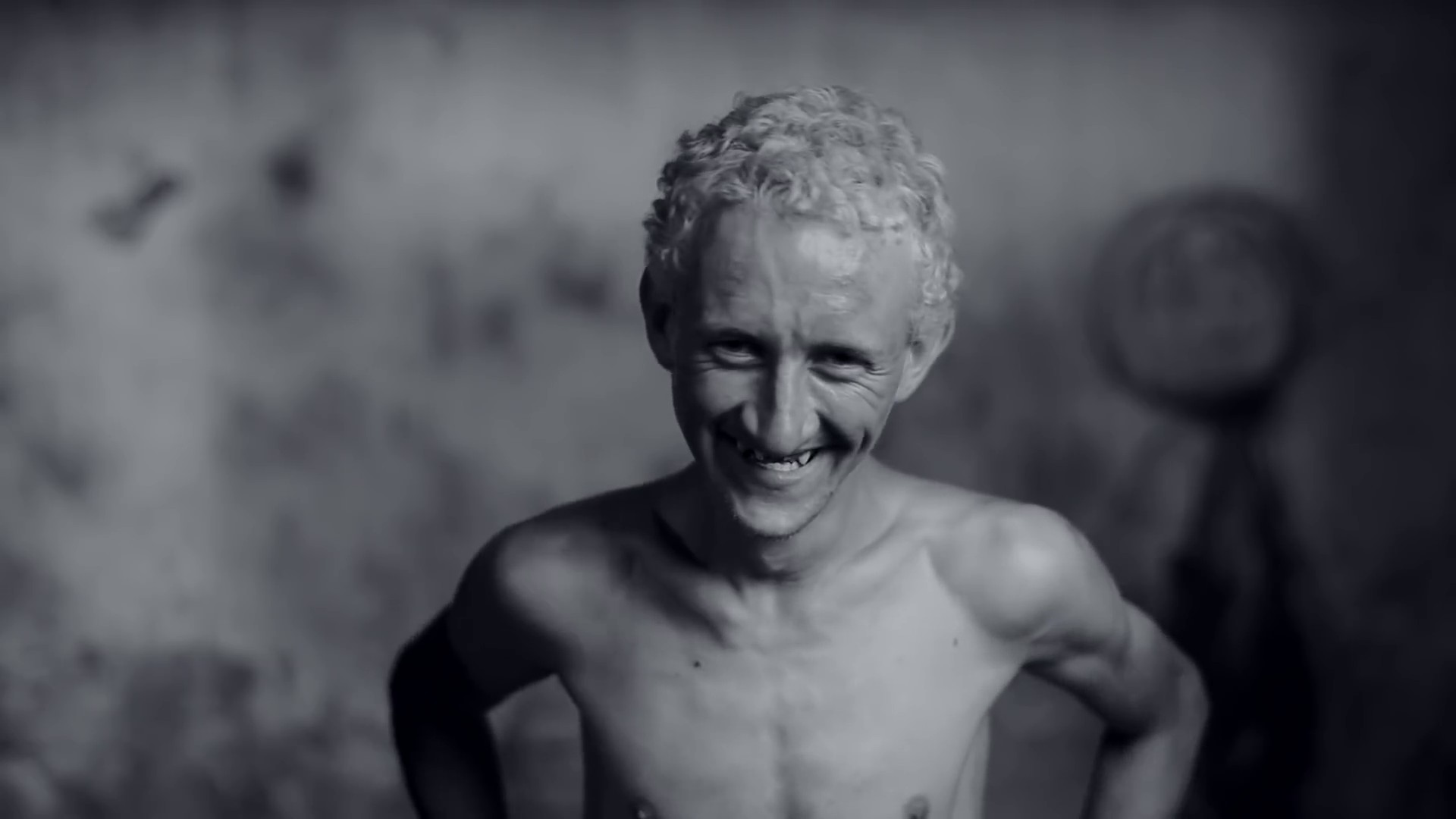 I FINK U FREEKY (2012) —  shot,  lighting