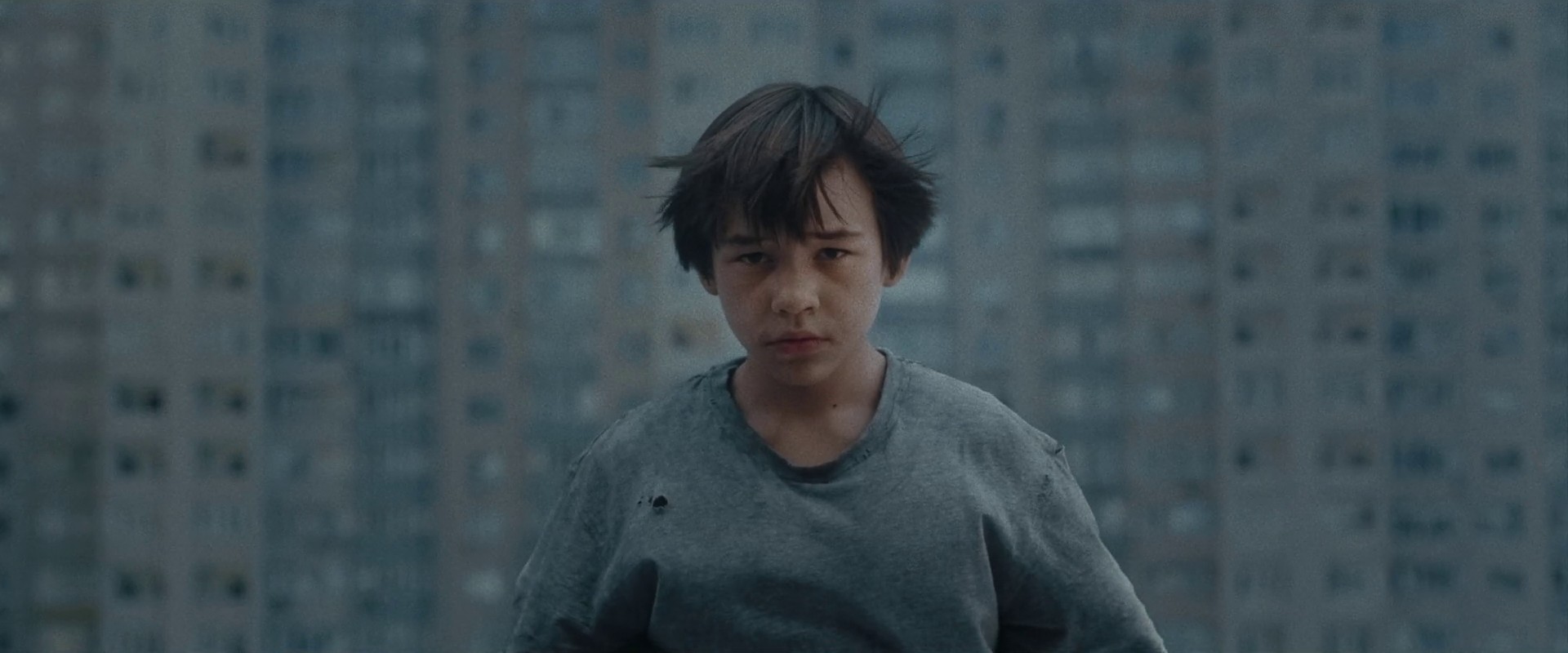 Parachute (2020) —  shot,  lighting