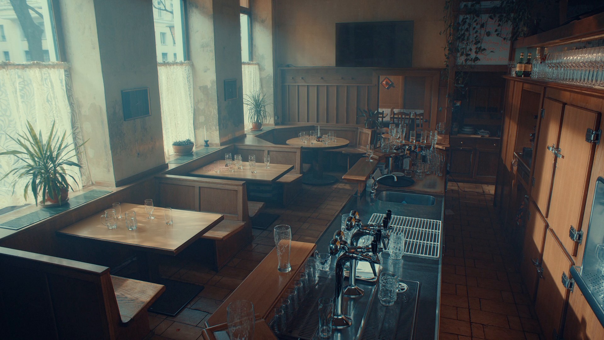 Telekom - No fiber, no football (2024) —  shot,  lighting