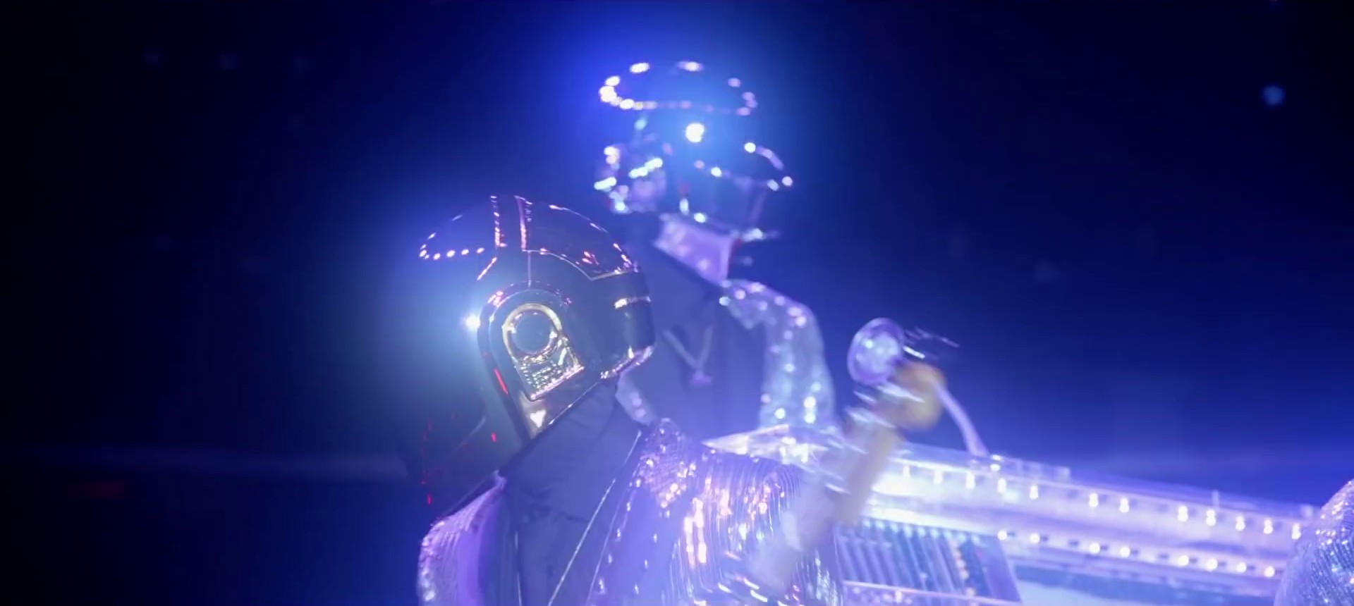 Lose Yourself to Dance (2013) —  shot,  lighting