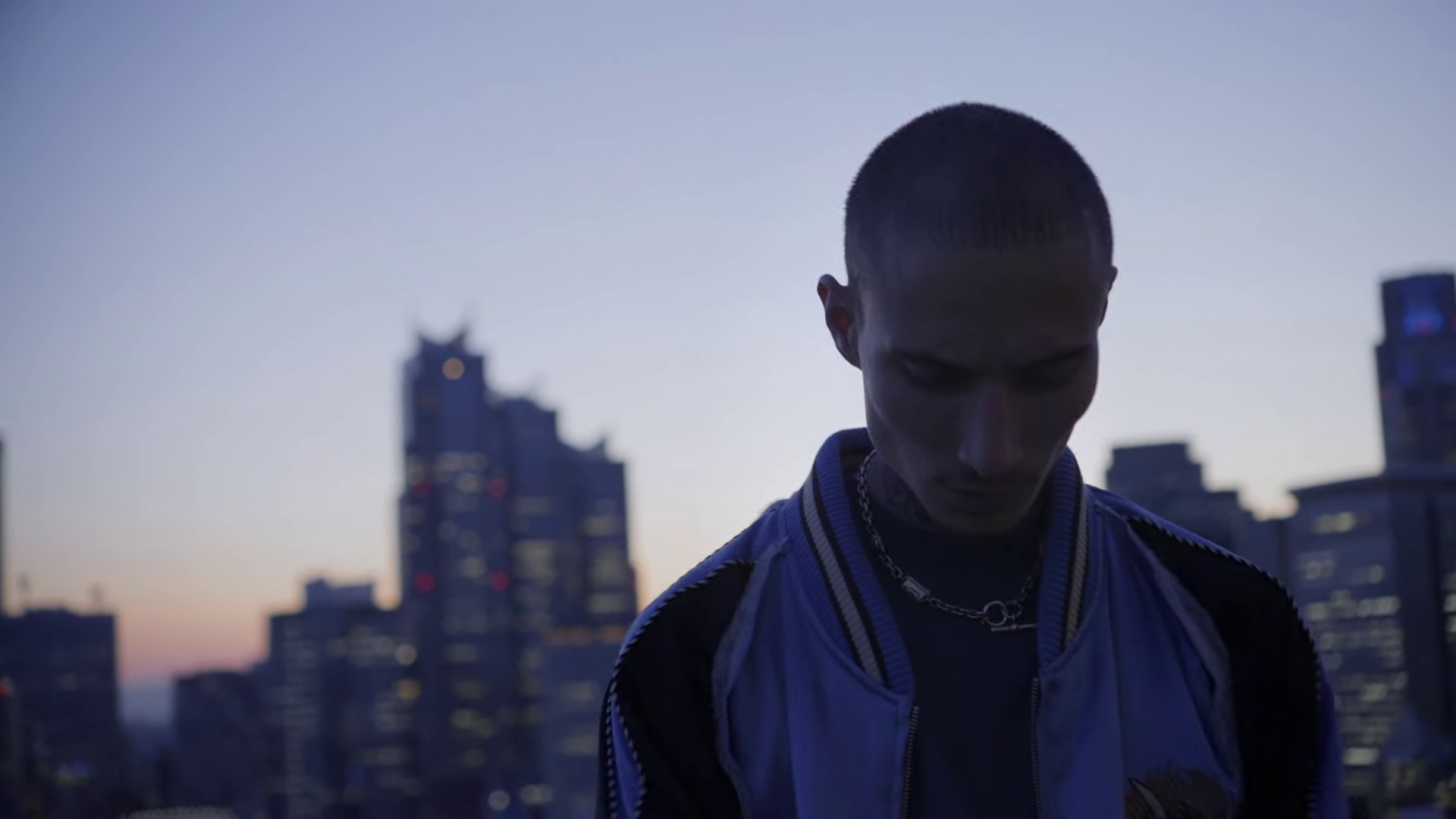 tout bas (2023) —  shot,  lighting