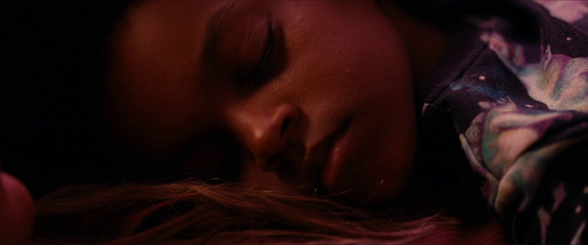 The five devils (2022) —  shot,  lighting