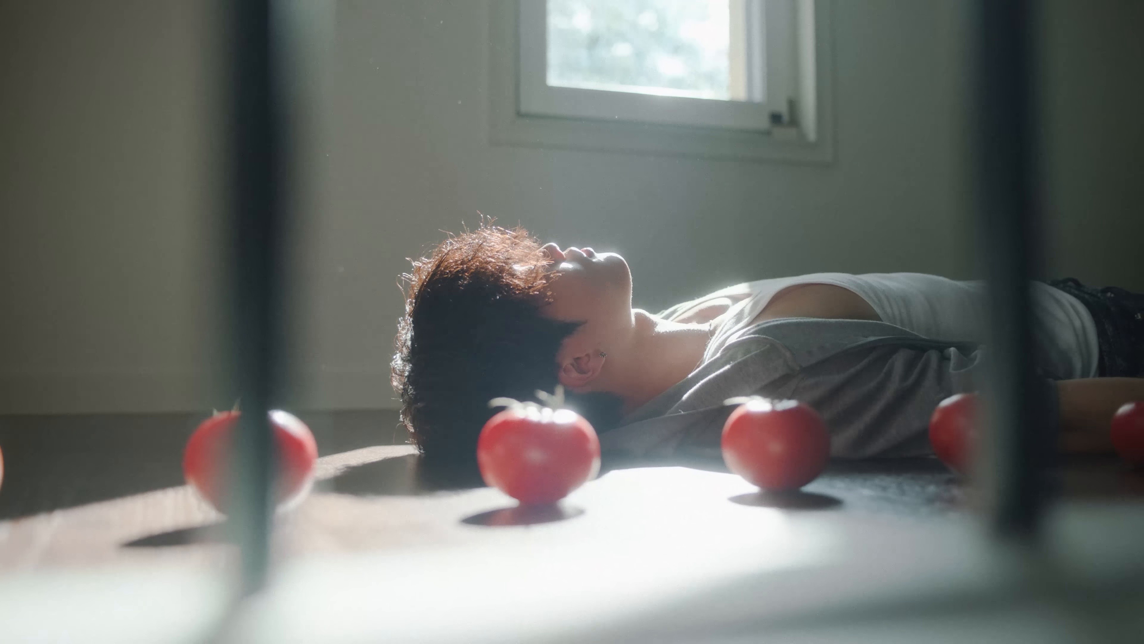 피가 모자라  (2025) —  shot,  lighting