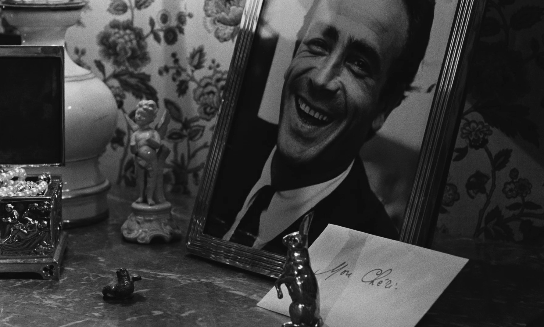 Galia (1966) —  shot,  lighting