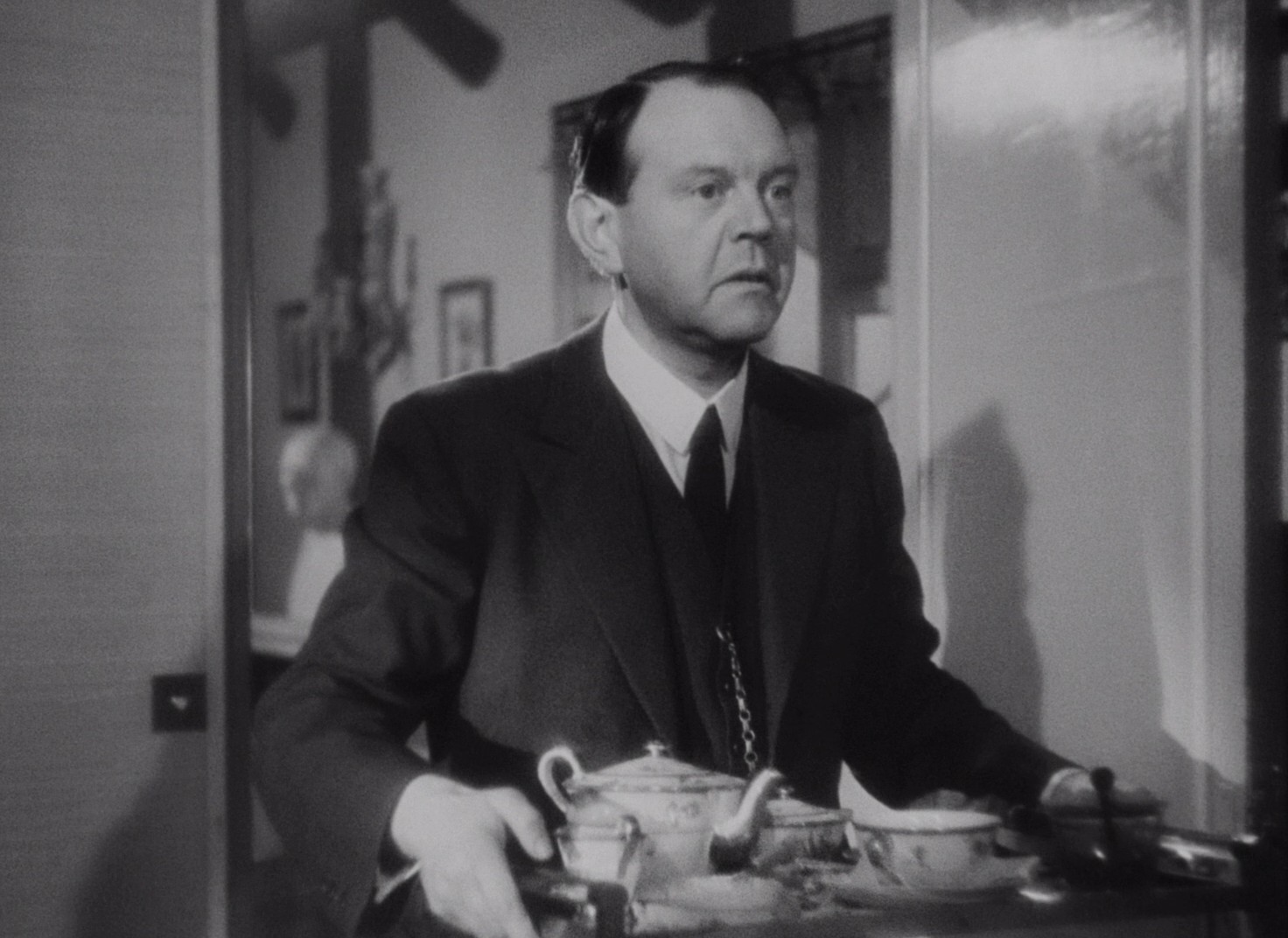 Her First Affair (1941) —  shot,  lighting