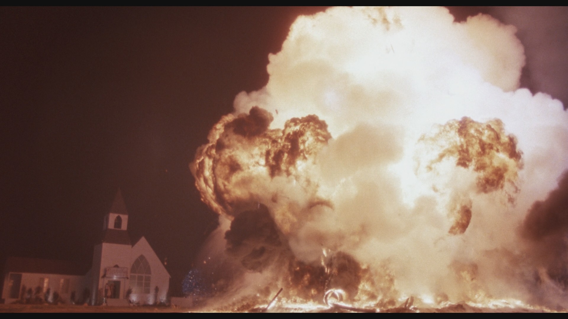 Critters 2 (1988) —  shot,  lighting