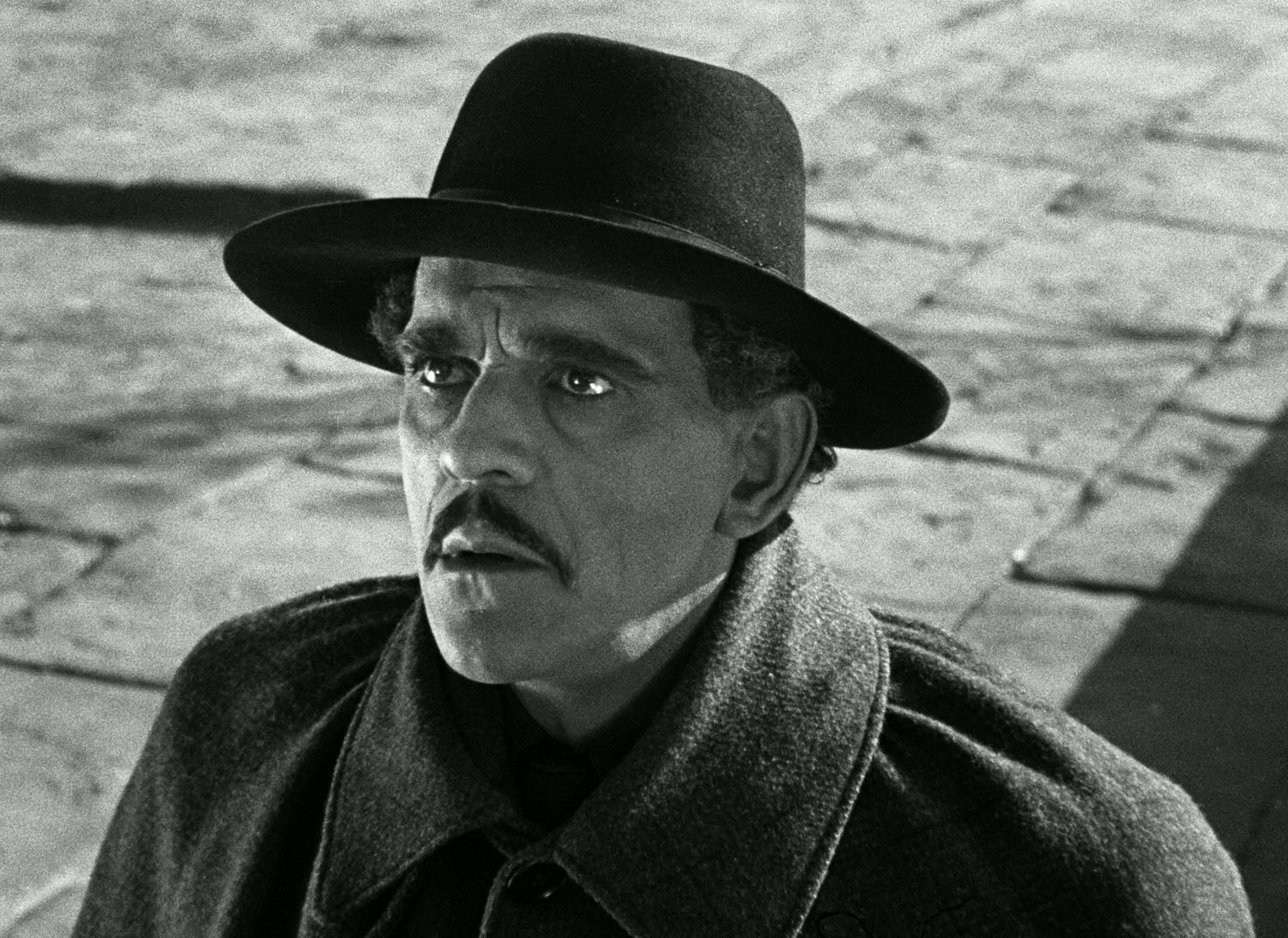 The Phantom Creeps (1939) —  shot,  lighting