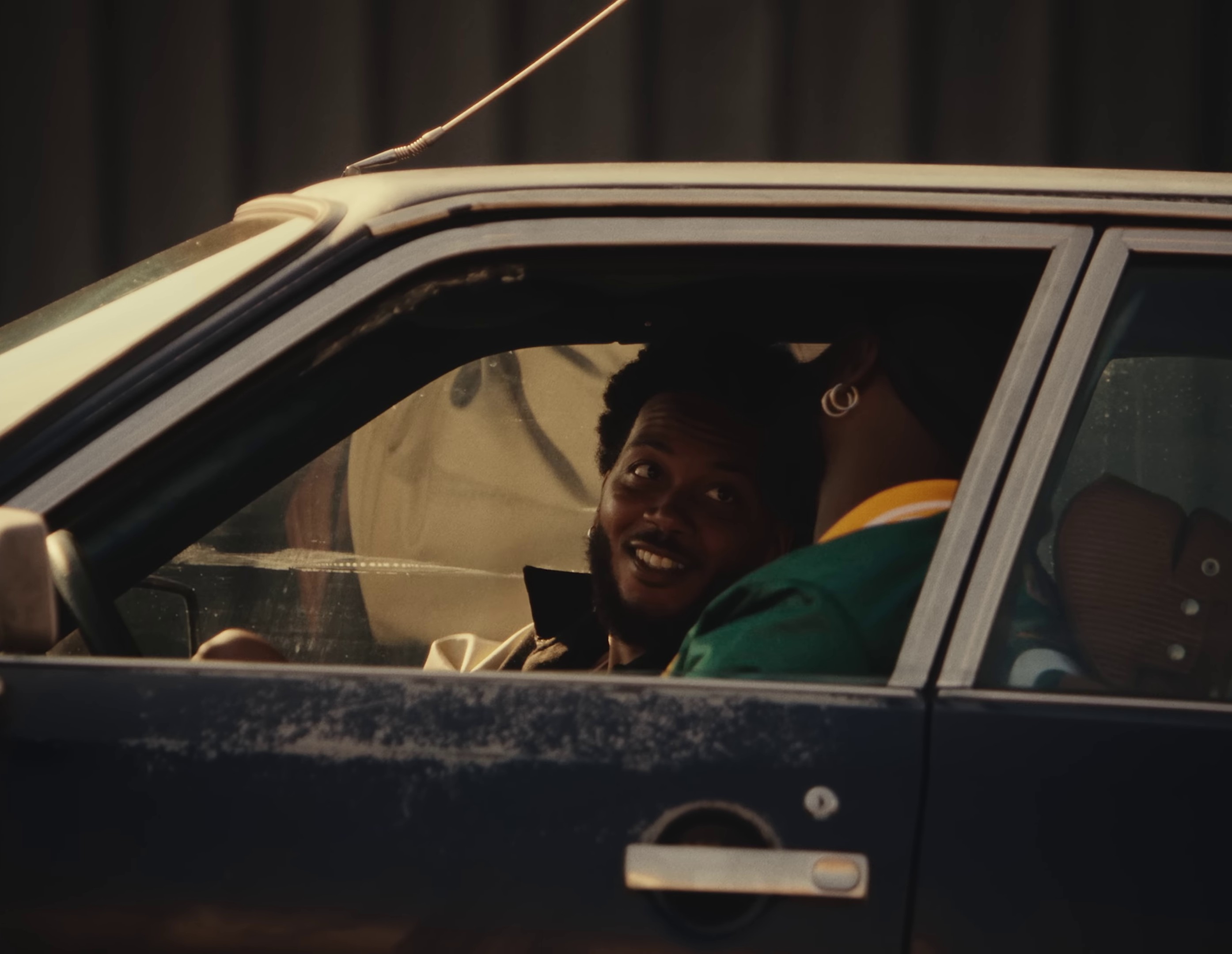 Je reste là (2023) —  shot,  lighting