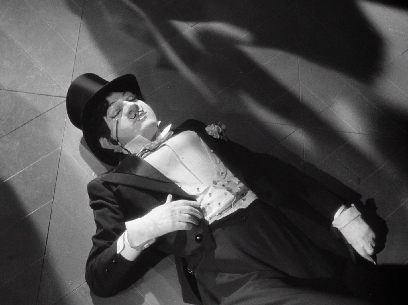 Le Plaisir (1952) —  shot,  lighting