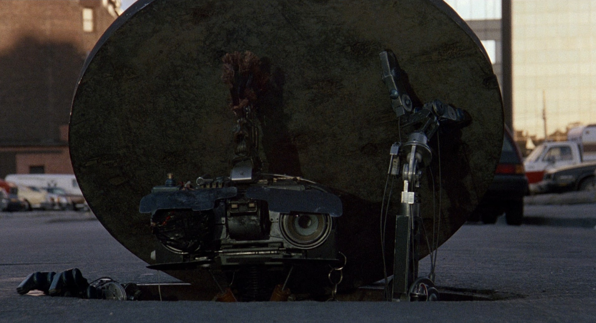 Short Circuit 2 (1988) —  shot,  lighting
