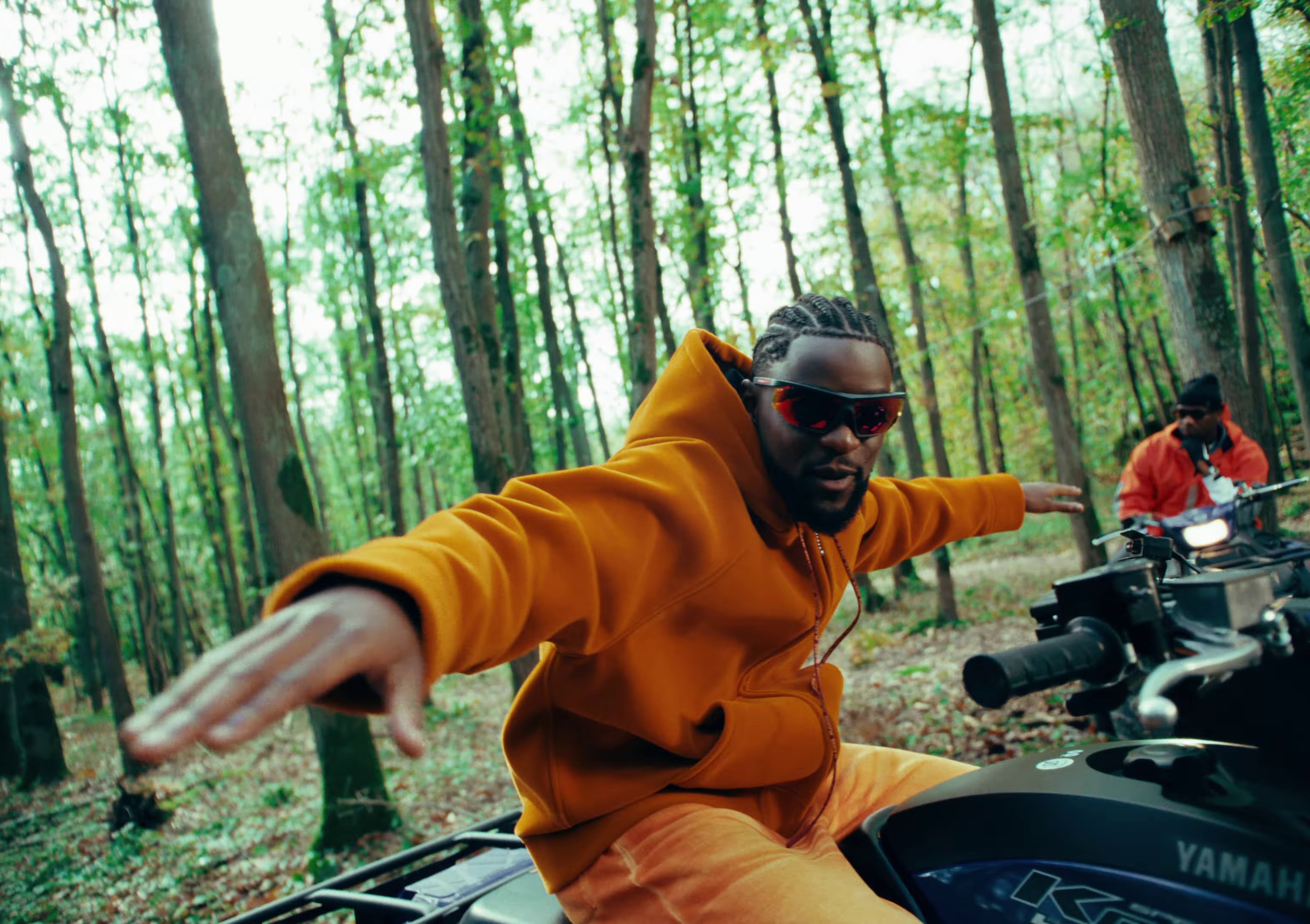 DIS-MOI (2023) —  shot,  lighting