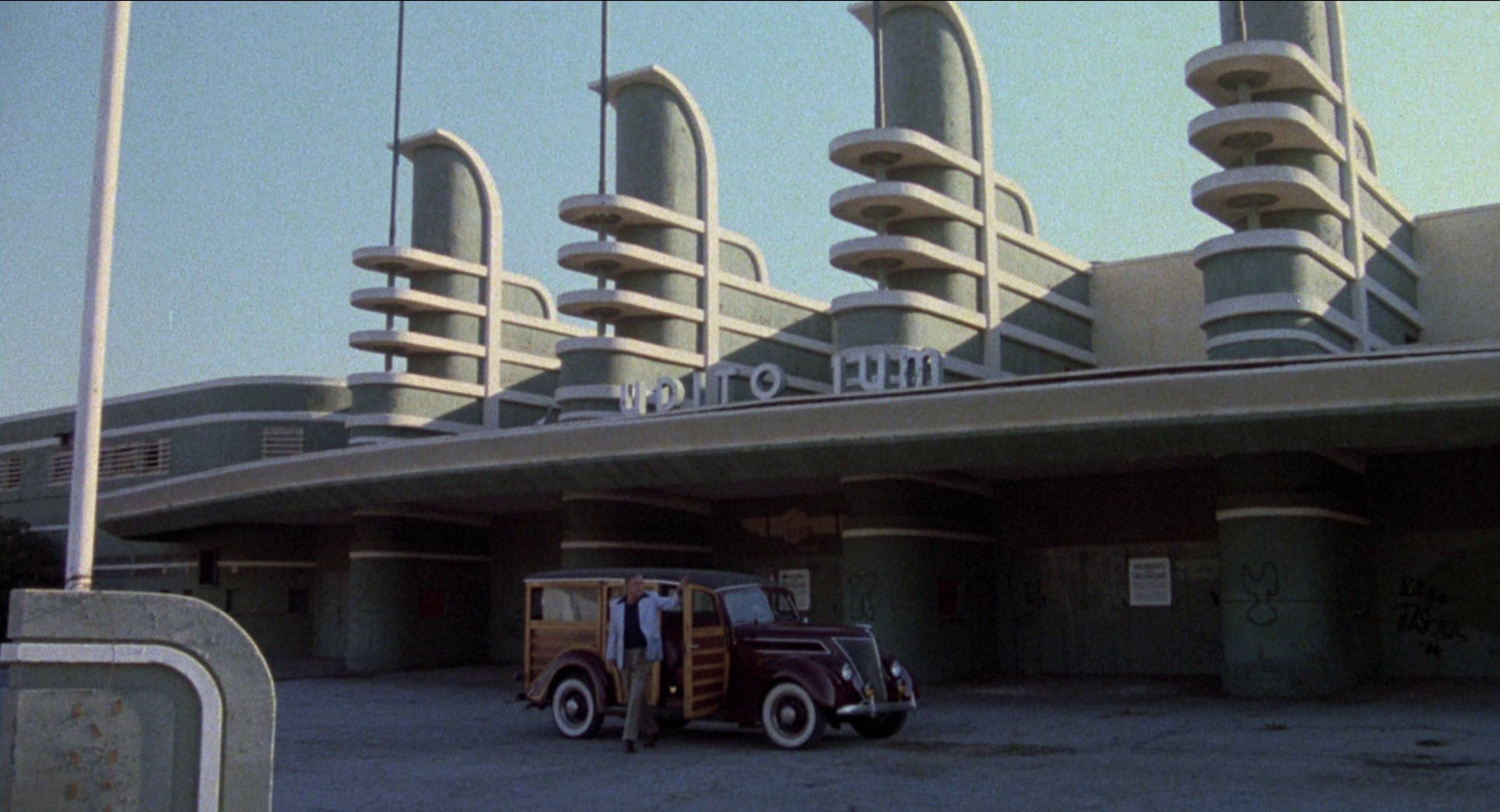 Xanadu (1980) —  shot,  lighting