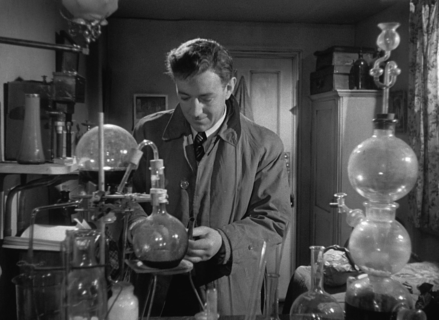 The Man in the White Suit (1951) —  shot,  lighting