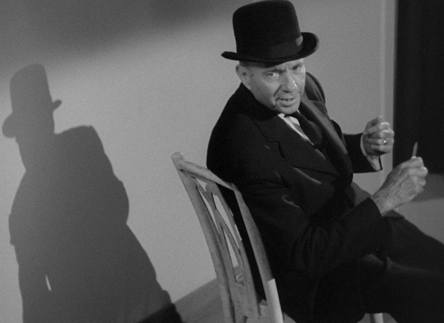 Ministry of Fear (1944) —  shot,  lighting